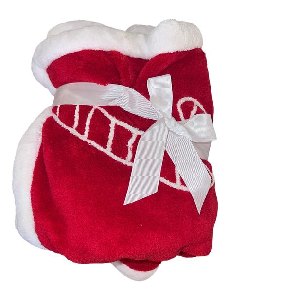Tiddliwinks 40 in X 30 in Candy Cane Red White Fleece Child Infant Blanket NEW - Picture 5 of 7